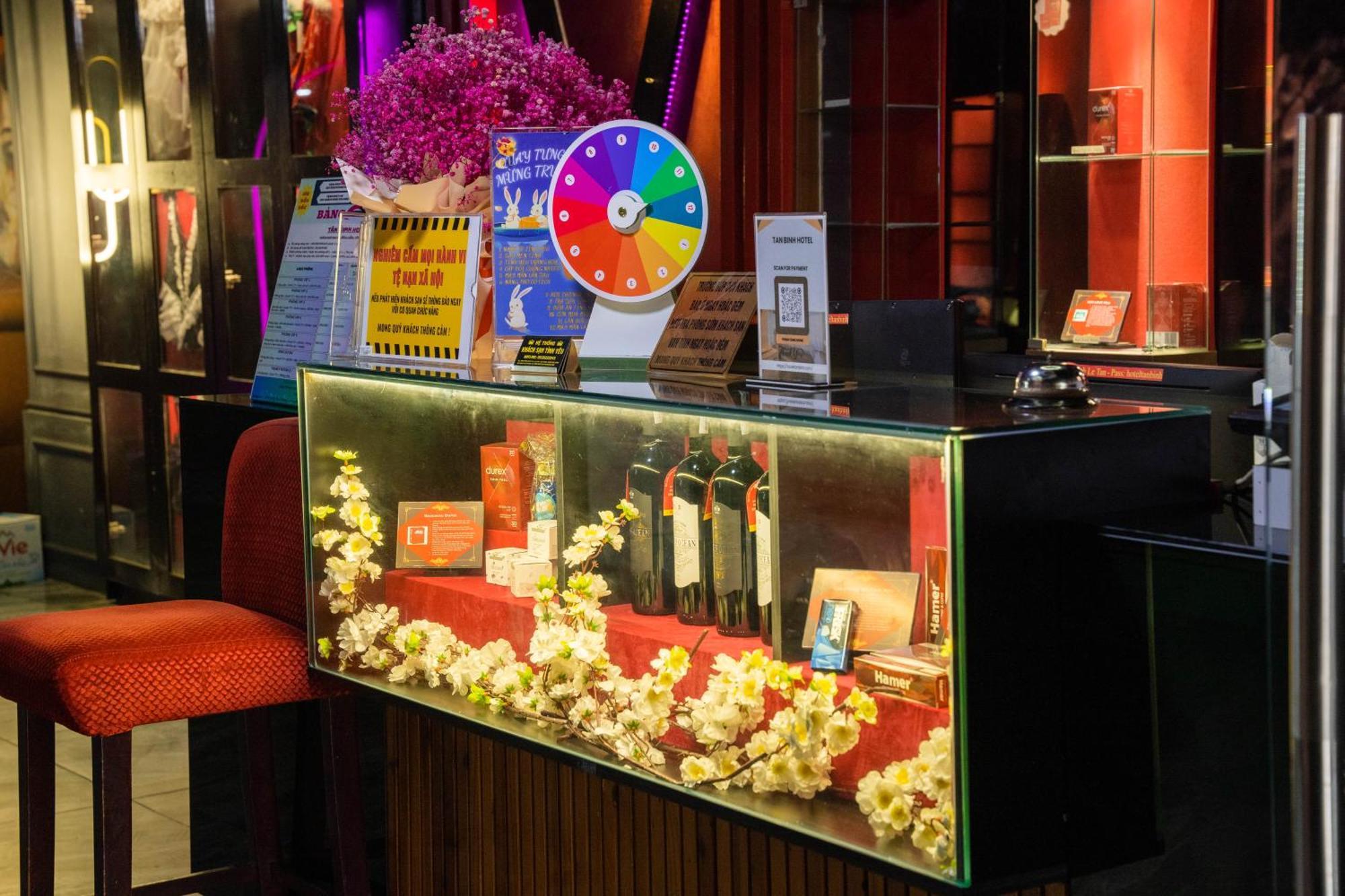 Tan Binh Hotel Хошимин Екстериор снимка